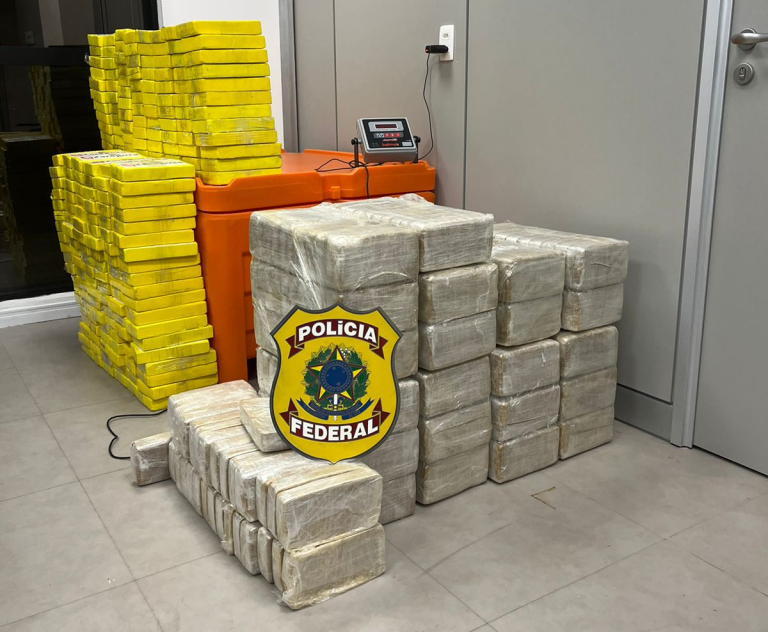 A Polícia Federal e a Receita Federal apreenderam cerca de 464 kg de drogas em João Pessoa – PB