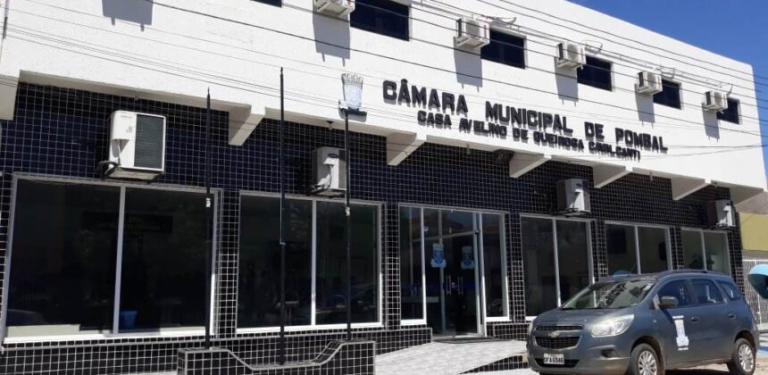 Câmara de Pombal discute cobrança de taxas em boxes de centros de comercialização