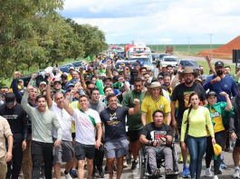 Deputado Nikolas Ferreira – PL mobiliza caminhada de 240 km em protesto rumo a Brasília