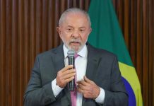 Lula afirma que educação pública não precisa de escolas cívico-militares ao sancionar novo PNE