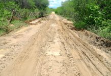 Prefeitura de Pombal – PB inicia recuperação de trechos críticos em estrada vicinal durante período chuvoso que dá acesso ao distrito de Cachoeira